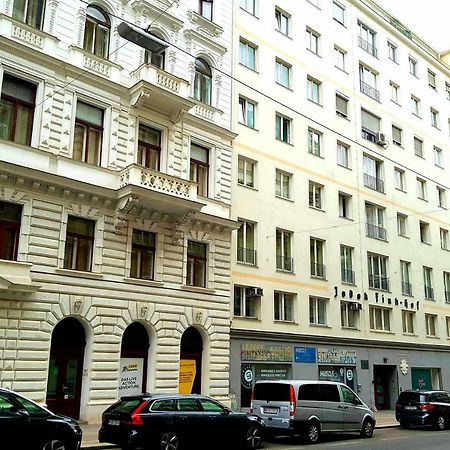 The Kolin Grand Downtown Apartment Вена Экстерьер фото